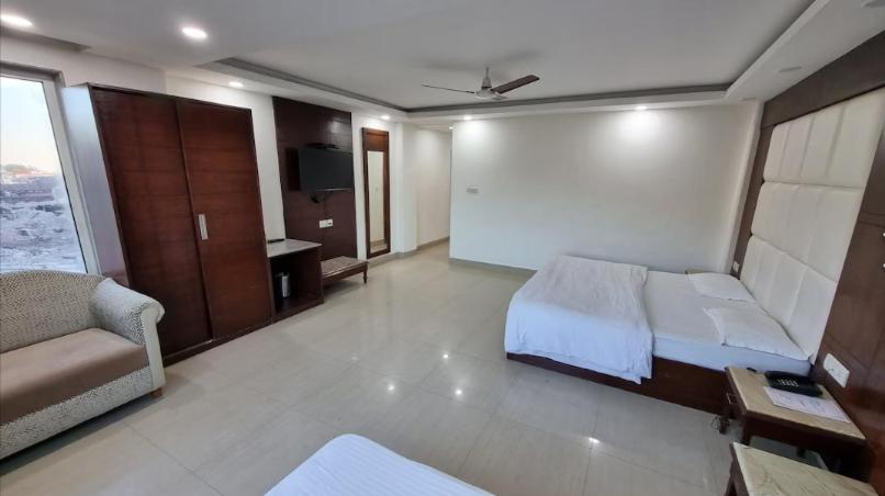Deep Hotel Mussoorie Exterior photo