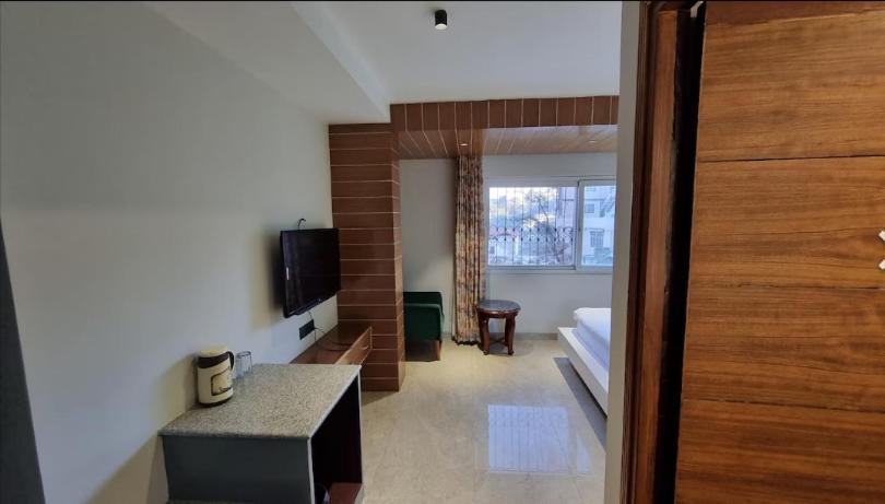 Deep Hotel Mussoorie Exterior photo